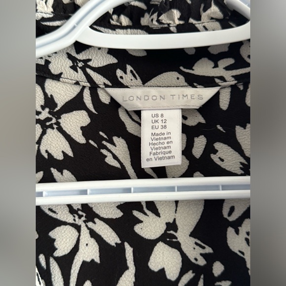 Black and white, small floral maxi dress. Lightweight. Stretchy. - Picture 7 of 7